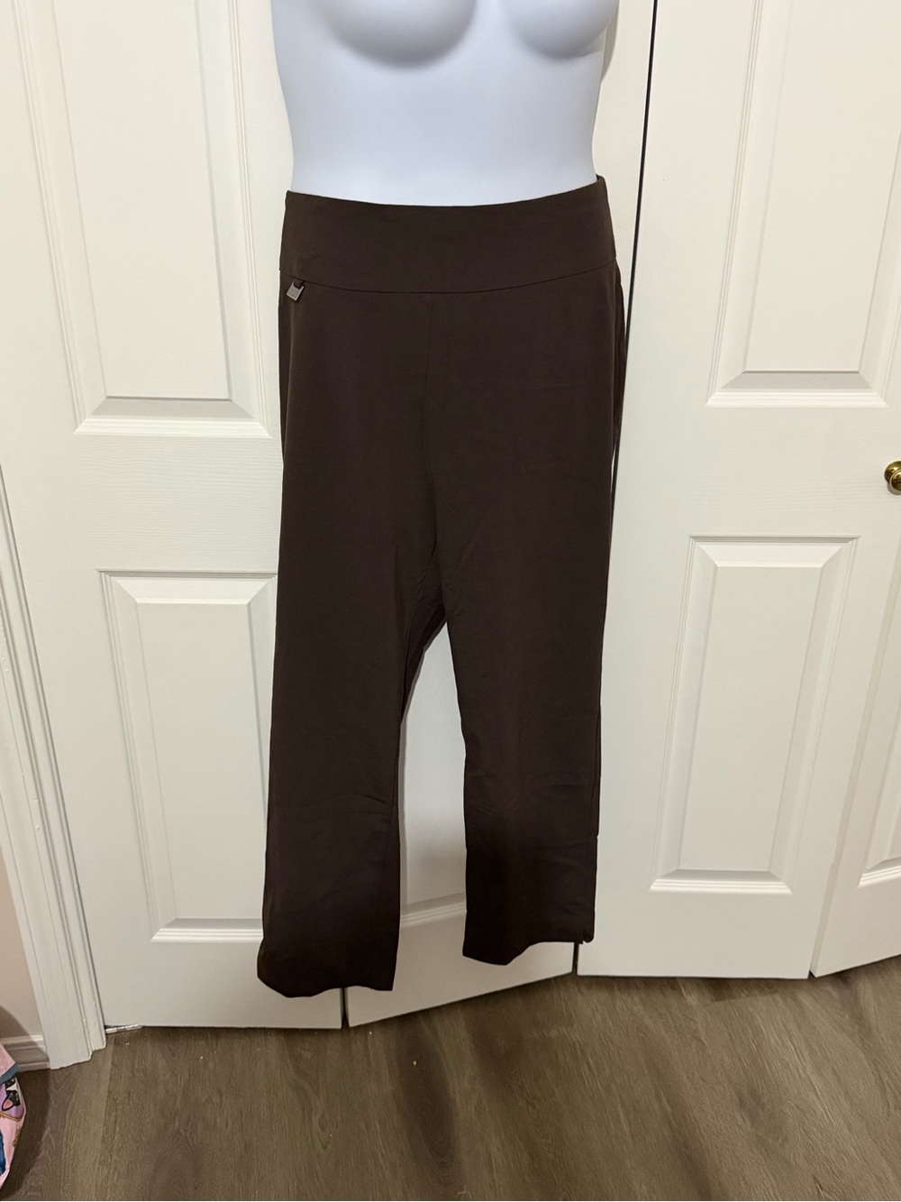 Women's Brown Pull-On Stretch Capris 18w